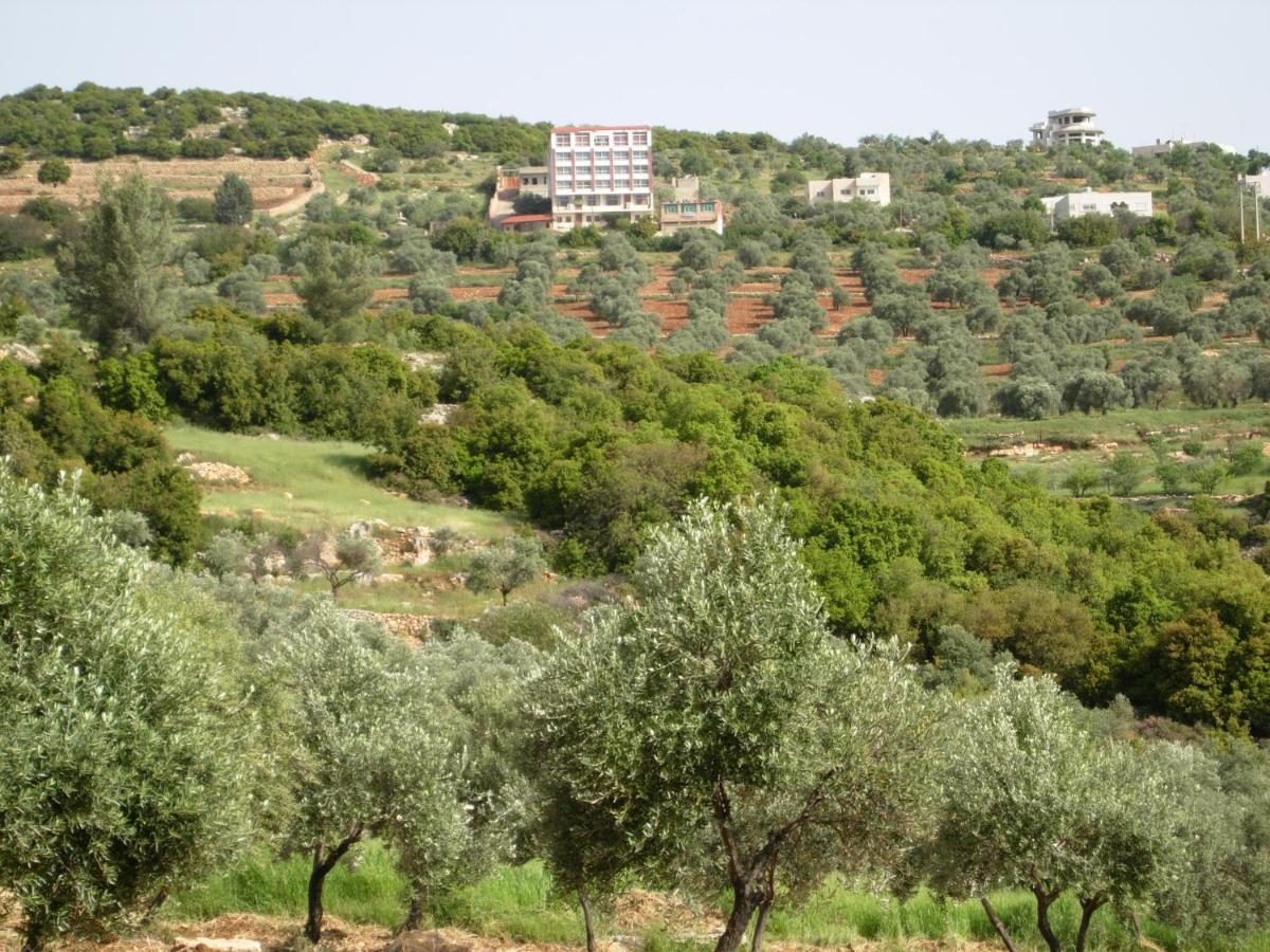 Ajloun Hotel ภายนอก รูปภาพ