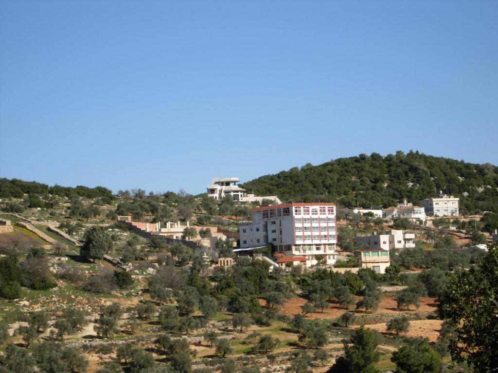 Ajloun Hotel ภายนอก รูปภาพ